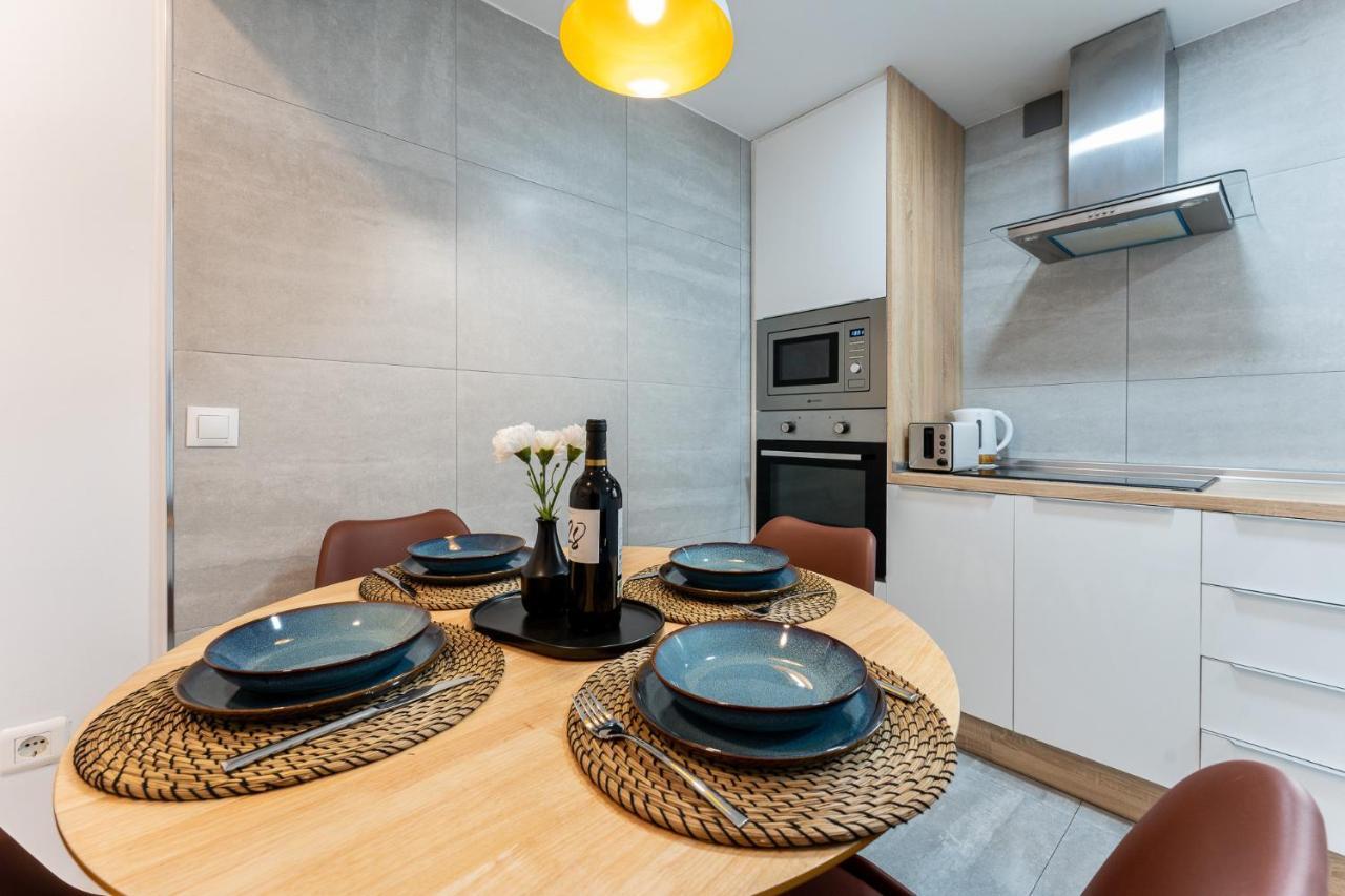 Benalmadena Beachfront Retreat Big Balcony And City Sea Views Leilighet Eksteriør bilde