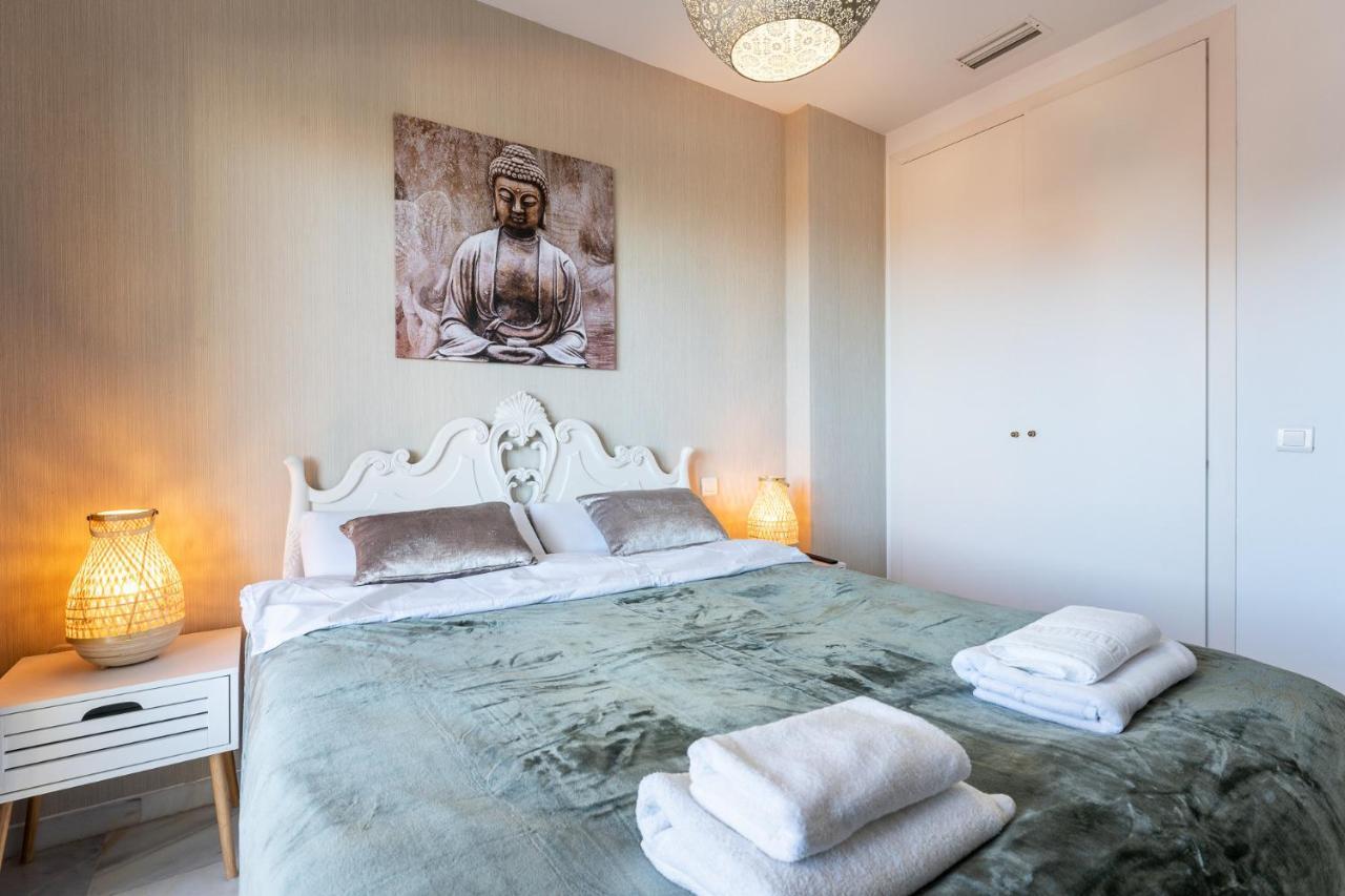 Benalmadena Beachfront Retreat Big Balcony And City Sea Views Leilighet Eksteriør bilde