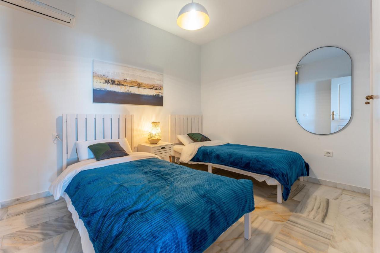 Benalmadena Beachfront Retreat Big Balcony And City Sea Views Leilighet Eksteriør bilde